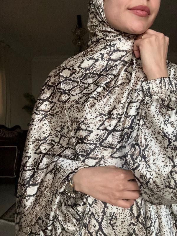 Satin Isdal – Patterns - Beige Black Abstract – 2008