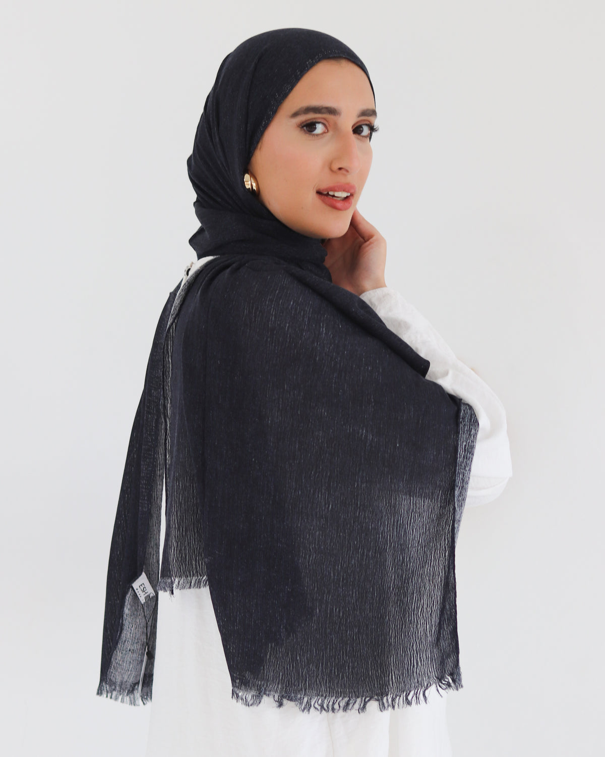 Airy Linen Hijab – Dark Grey