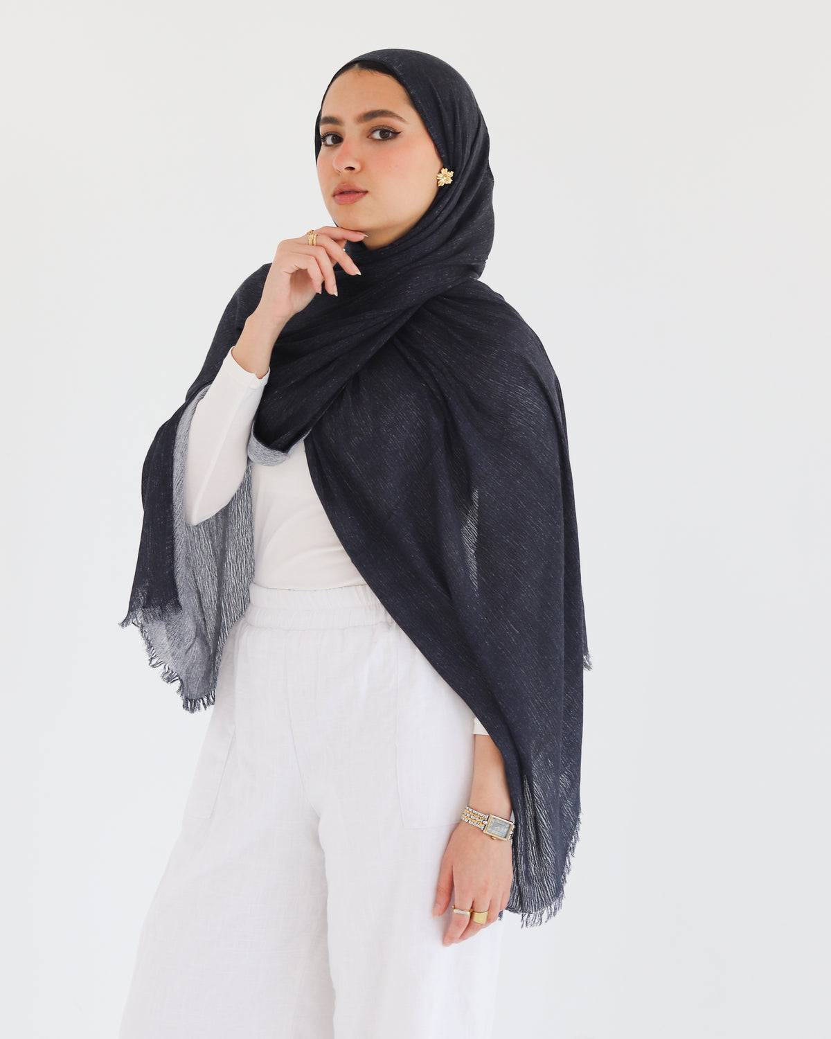 Airy Linen Hijab – Dark Grey