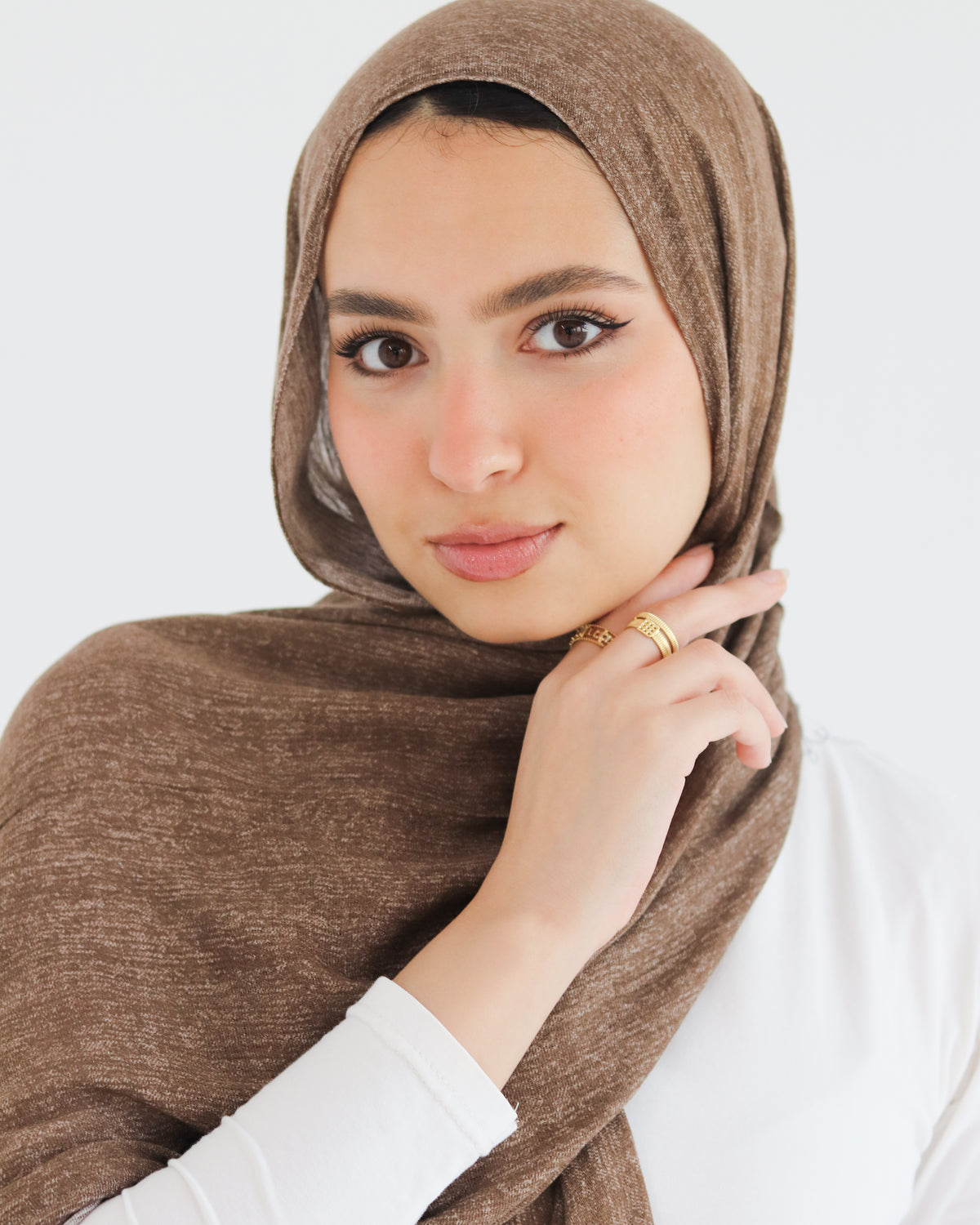 Airy Linen Hijab – Cafe